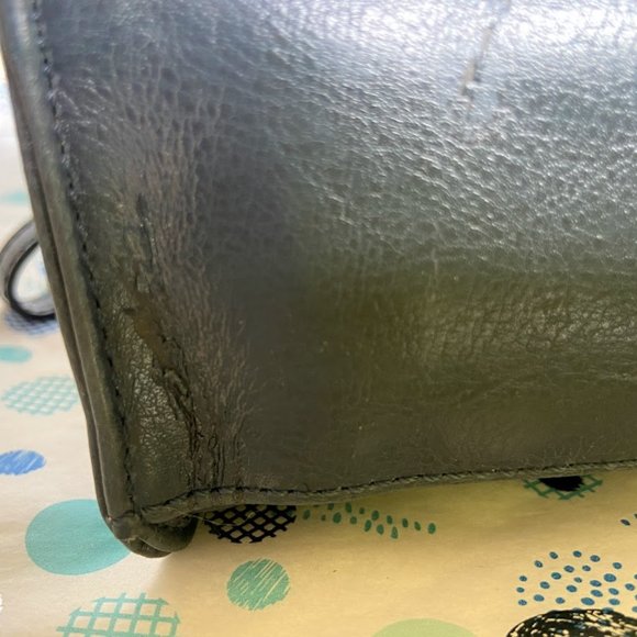 VINTAGE GUESS Y2K HANDBAG NEW WITH TAGS! - Picture 14 of 16